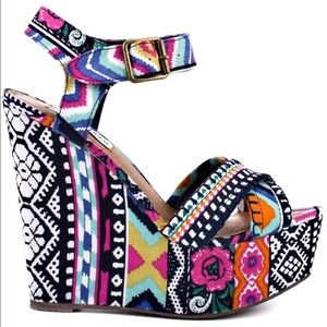 Steve Madden Winonna Multi Print Wedges